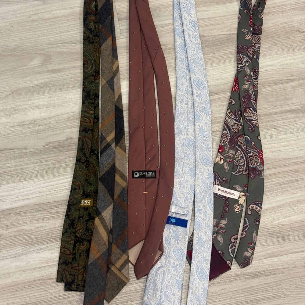 5 Assorted Patterned‎ Ties - Picture 2 of 5
